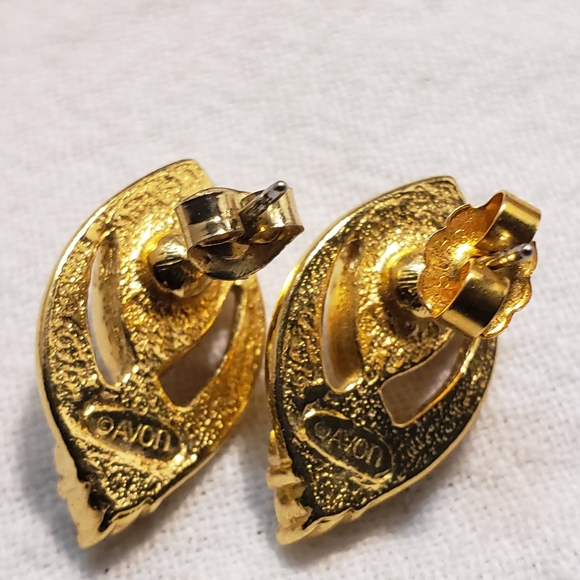 Beautiful Vintage Avon Goldtone and Faux Opal and Rhinestones Pierced Earrings - Picture 4 of 4